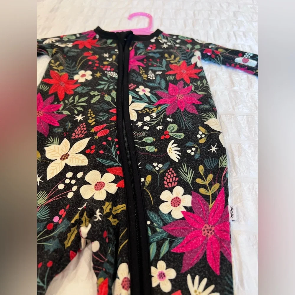 Little Sleepies Berry Merry Zippy Pajamas Size 3-6 Months